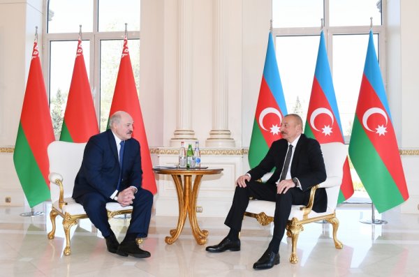 İlham Əliyev Lukaşenko ilə təkbətək görüşdü - Foto