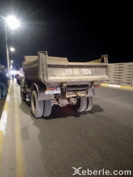 Sumqayıtda “ZİL”  "VAZ 2106" ilə toqquşdu: yol bağlandı – VİDEO (FOTO)