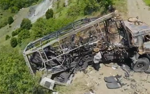 Jurnalistlərin minaya düşdüyü yerdən dron görüntüləri - Video