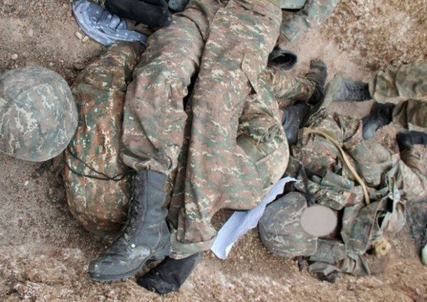 Ermənistanda hərbi hissədə üç hərbçinin meyiti TAPILDI