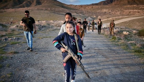 ABŞ ordusunun veteranları erməni uşaqlara hərbi təlim keçir
