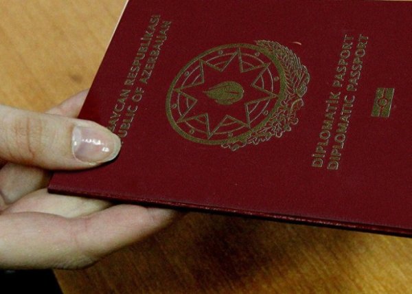 Vitse-prezidentlərə ömürlük diplomatik pasport veriləcək
