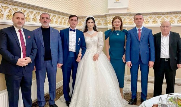 Sumqayıtın eks deputatının qızı Ağ Partiyanın sədri Tural Abbaslı ilə evlənir - VİDEO (FOTO)
