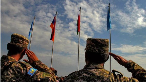 Ermənistan Qazaxıstana 70 hərbçi göndərib