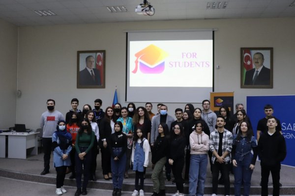 Sabunçu və Sumqayıtda "For Students" layihəsinin təqdimatı keçirilib - FOTOLAR