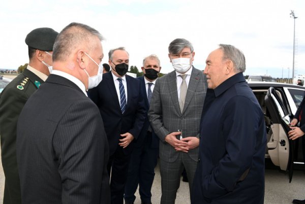 Nazarbayev Ərdoğanın dəvəti ilə Türkiyəyə getdi