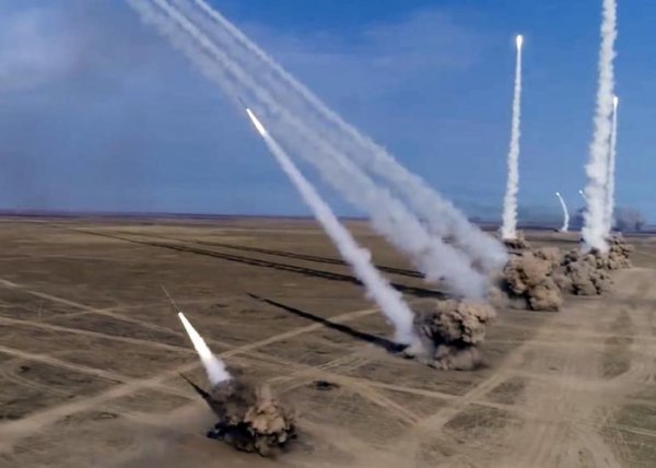 Rusiya Ukraynada hərbi hissəni raketlərlə VURDU