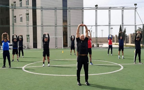 UEFA-nın baş fizioterapevti azərbaycanlı hakimlər üçün təlim keçib