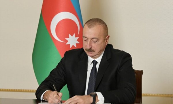 Prezident pensiya yaşı ilə bağlı Fərman imzaladı