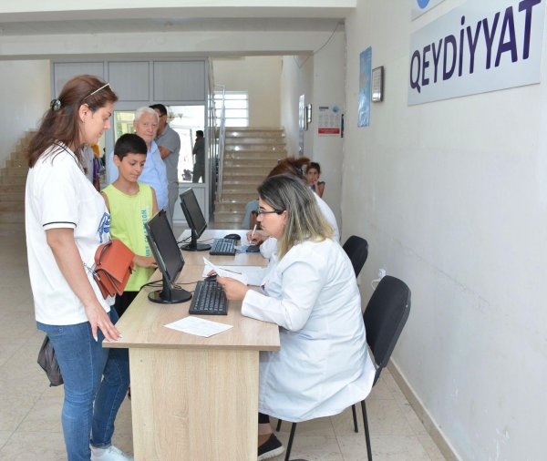 Ağalıya köçürülən ailələrin tibbi müayinələrinə başlanıldı - FOTOLAR