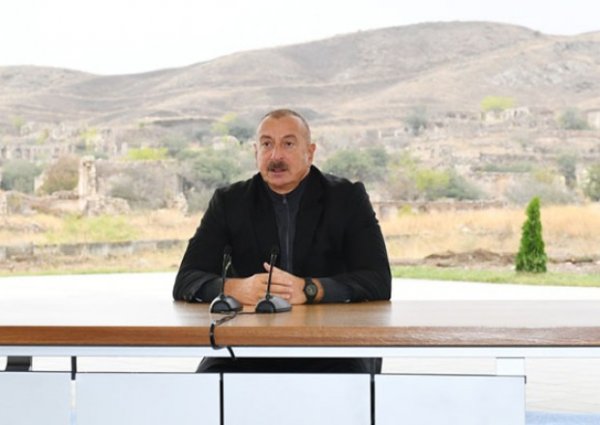 İlham Əliyev tatarıstanlı həmkarı ilə görüşdü