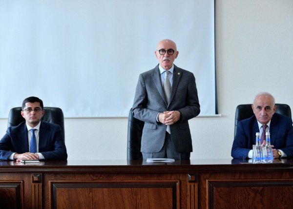 SDU-nun yeni rektoru kollektivə təqdim edildi