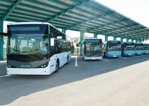 Azərbaycan Xankəndinə 30 avtobus göndərdi
