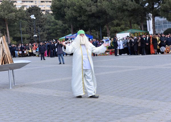 Sumqayıtda Novruz bayramı təntənəli şəkildə qeyd olunub – FOTO