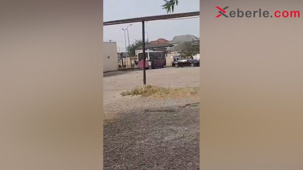 Sumqayıtda bu avtobusun sürücüsü sərnişinlərlə kobud danışır: İddia (VİDEO)