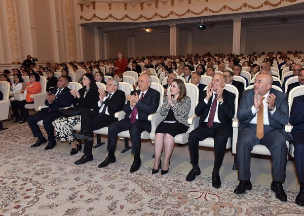 Lints şəhərinin meri Klaus Luger Sumqayıtda konsert proqramında iştirak edib - FOTOLAR