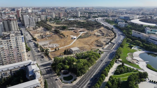 İlham Əliyev yeni yaradılan parkda - FOTOLAR