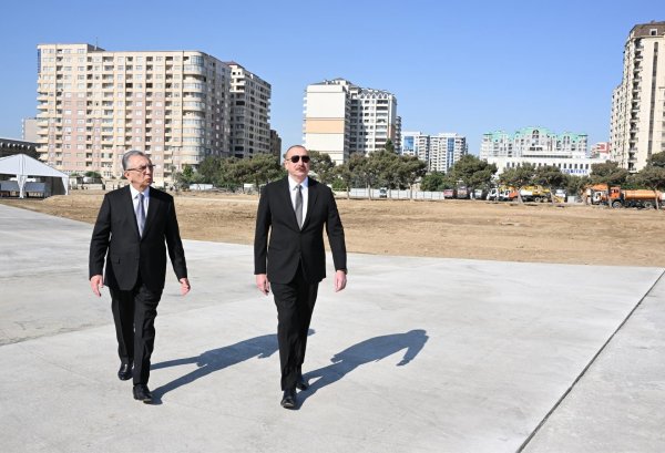 İlham Əliyev yeni yaradılan parkda - FOTOLAR