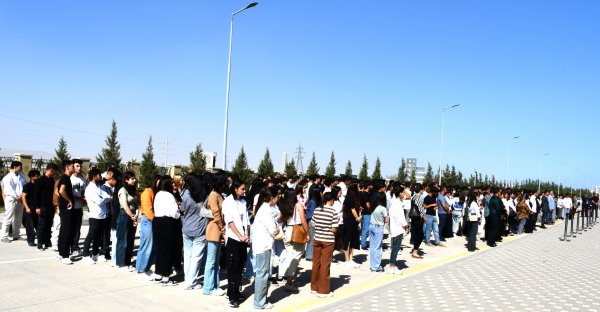 İZİA-nın Peşə Təhsil Mərkəzində “Bilik günü” münasibətilə tədbir keçirilib