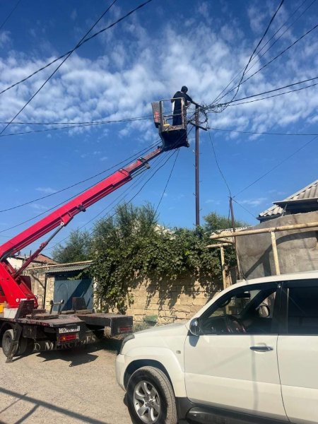 Sumqayıtın bu küçəsində də işıqlar quraşdırıldı (FOTO)