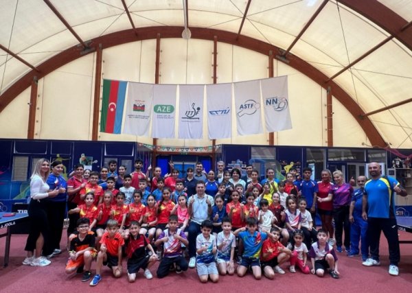 Avropa Stolüstü Tennis Birliyinin icraçı prezidenti Sumqayıtda idmançılarla görüşüb - FOTO