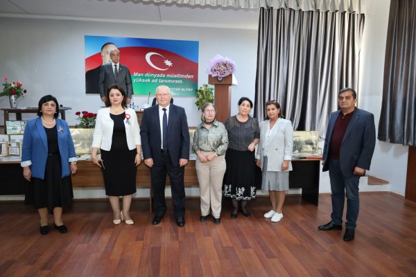 Sumqayıtda Ulu Öndərə həsr olunmuş növbəti tədbir “VİP” Mərkəzi tərəfindən gerçəkləşdi - FOTOLAR Sumqayıtda Ulu Öndərə həsr olunmuş növbəti tədbir “VİP” Mərkəzi tərəfindən gerçəkləşdi - FOTOLAR