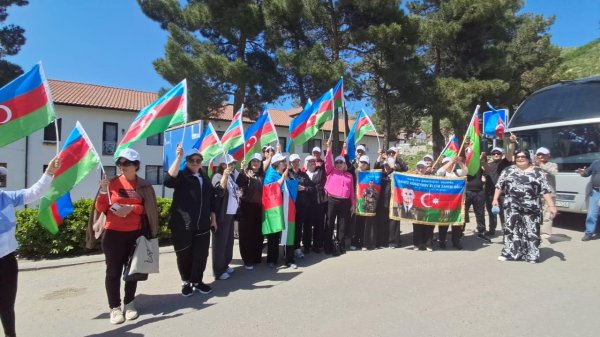 Sumqayıtda yaşayan bir qrup şəhid ailəsi və Vətən müharibəsi qaziləri Laçına səfər edib