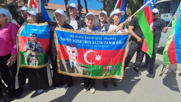 Sumqayıtda yaşayan bir qrup şəhid ailəsi və Vətən müharibəsi qaziləri Laçına səfər edib