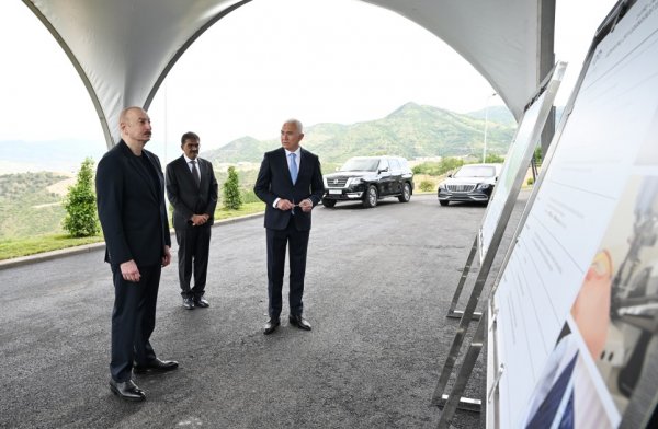 İlham Əliyev Laçında iki fabrikin açılışını etdi - FOTOLAR