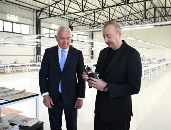 İlham Əliyev Laçında iki fabrikin açılışını etdi - FOTOLAR