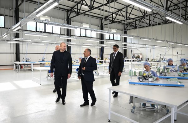 İlham Əliyev Laçında iki fabrikin açılışını etdi - FOTOLAR