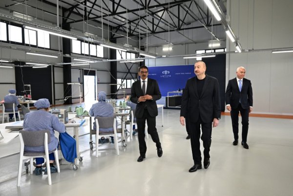 İlham Əliyev Laçında iki fabrikin açılışını etdi - FOTOLAR
