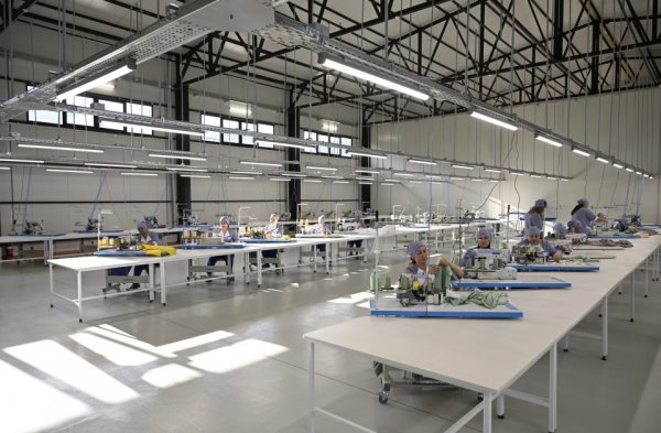 İlham Əliyev Laçında iki fabrikin açılışını etdi - FOTOLAR