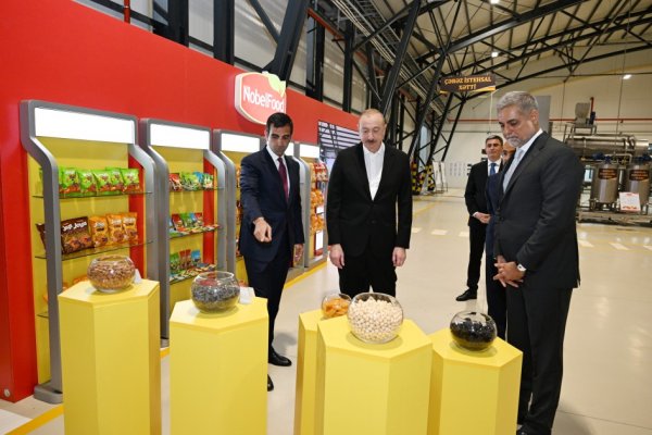 İlham Əliyev Bakıda yeni zavodun açılışında iştirak edib