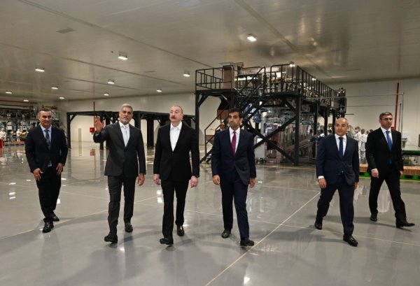 İlham Əliyev Bakıda yeni zavodun açılışında iştirak edib