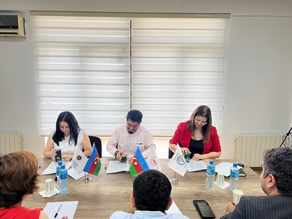 QHT-lər Qan qohumları arasında nikahların fəsadlarını cəmiyyətə çatdırmaq üçün imza atdılar — FOTOLAR