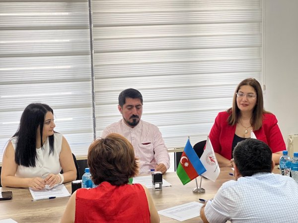 QHT-lər Qan qohumları arasında nikahların fəsadlarını cəmiyyətə çatdırmaq üçün imza atdılar — FOTOLAR