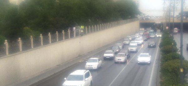 Yol qəzası Bakı-Sumqayıt şosesində nəqliyyatın sıxlığına səbəb olub