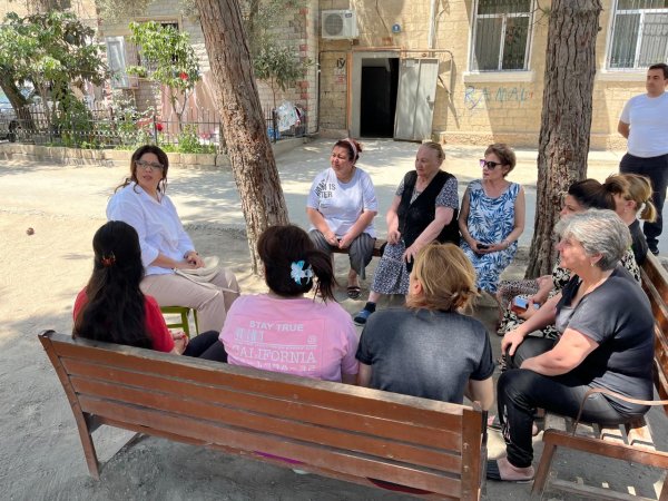Deputat Sumqayıtda səyyar qəbul keçirdi: Bəzi məsələlər yerindəcə həll olundu