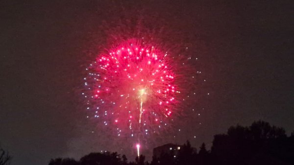 Sumqayıtda Zəfər Günü münasibətilə möhtəşəm atəşfəşanlıq olub - FOTO