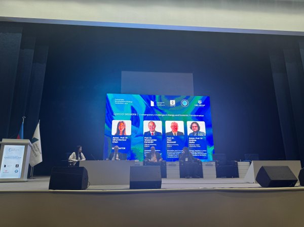 Mingəçevirdə "Davamlı İnkişaf Strategiyası: Qlobal trendlər, milli təcrübələr və yeni hədəflər" adlı beynəlxalq konfrans başlayıb Mingəçevirdə "Davamlı İnkişaf Strategiyası: Qlobal trendlər, milli təcrübələr və yeni hədəflər" adlı beynəlxalq konfrans başlayıb