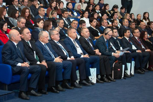 Mingəçevirdə "Davamlı İnkişaf Strategiyası: Qlobal trendlər, milli təcrübələr və yeni hədəflər" adlı beynəlxalq konfrans başlayıb Mingəçevirdə "Davamlı İnkişaf Strategiyası: Qlobal trendlər, milli təcrübələr və yeni hədəflər" adlı beynəlxalq konfrans başlayıb