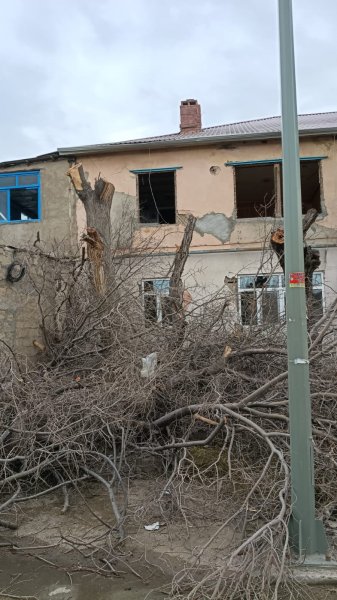 Sumqayıtda qəzalı “Fin evləri”nin söküntüsünə başlanılıb - FOTO