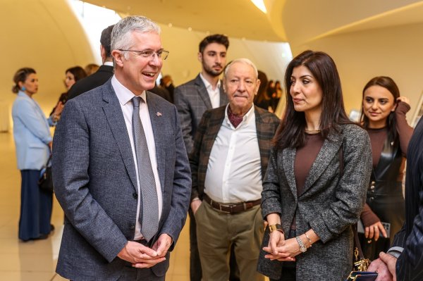 Azərbaycan Rəssamlıq Akademiyası tələbələri beynəlxalq müsabiqədə uğur qazandılar - FOTOLAR