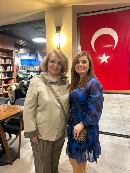 İzmirdə 8 Mart münasibətilə Azərbaycan–Türkiyə qadın həmrəyliyi tədbiri keçirilib 