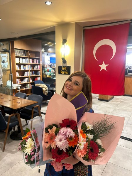 İzmirdə 8 Mart münasibətilə Azərbaycan–Türkiyə qadın həmrəyliyi tədbiri keçirilib 