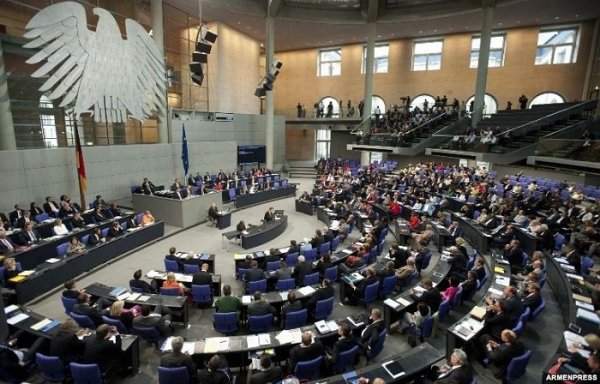 Almaniya parlamenti qondarma soyqırımı tanıdı