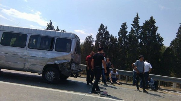 Bakı-Sumqayıt yolunda avtobus qəzası: yaralılar var - FOTOLAR