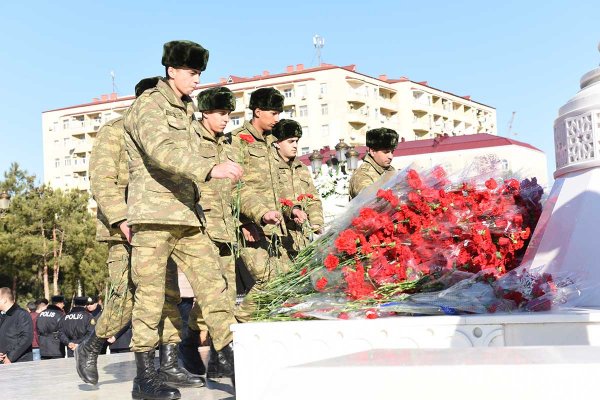 Sumqayıtda Ümummilli Lider Heydər Əliyevin xatirəsi anıldı – FOTOLAR
