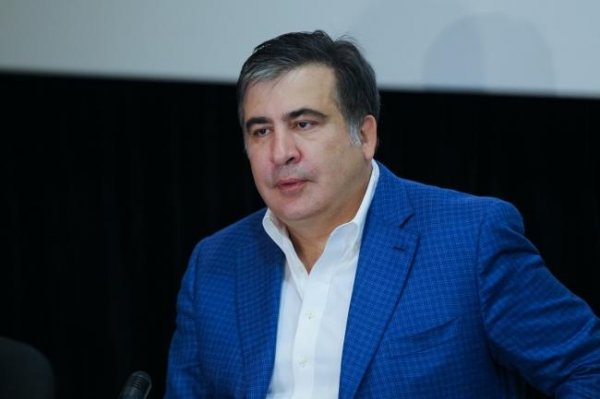 Saakaşvilinin şousu başladı